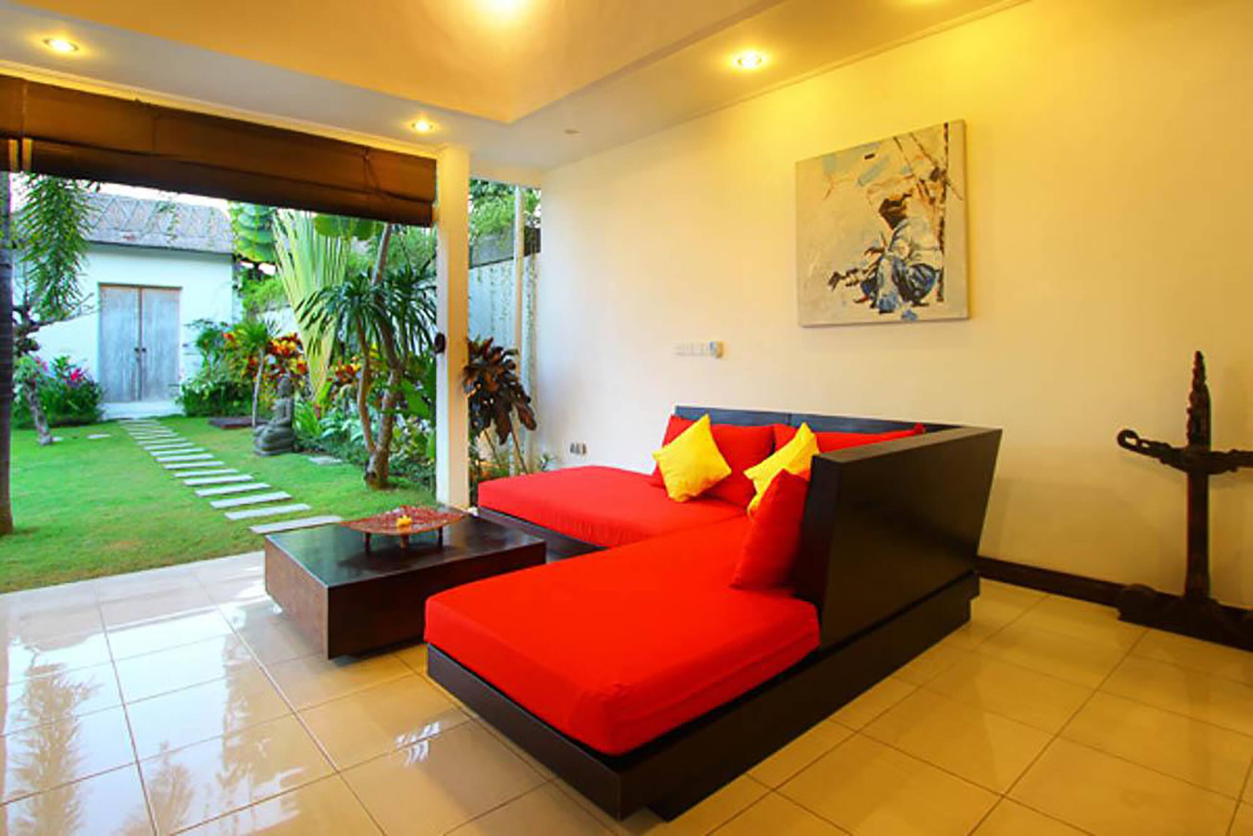 5 min Seminyak & Canggu - 800 m to Beach 9