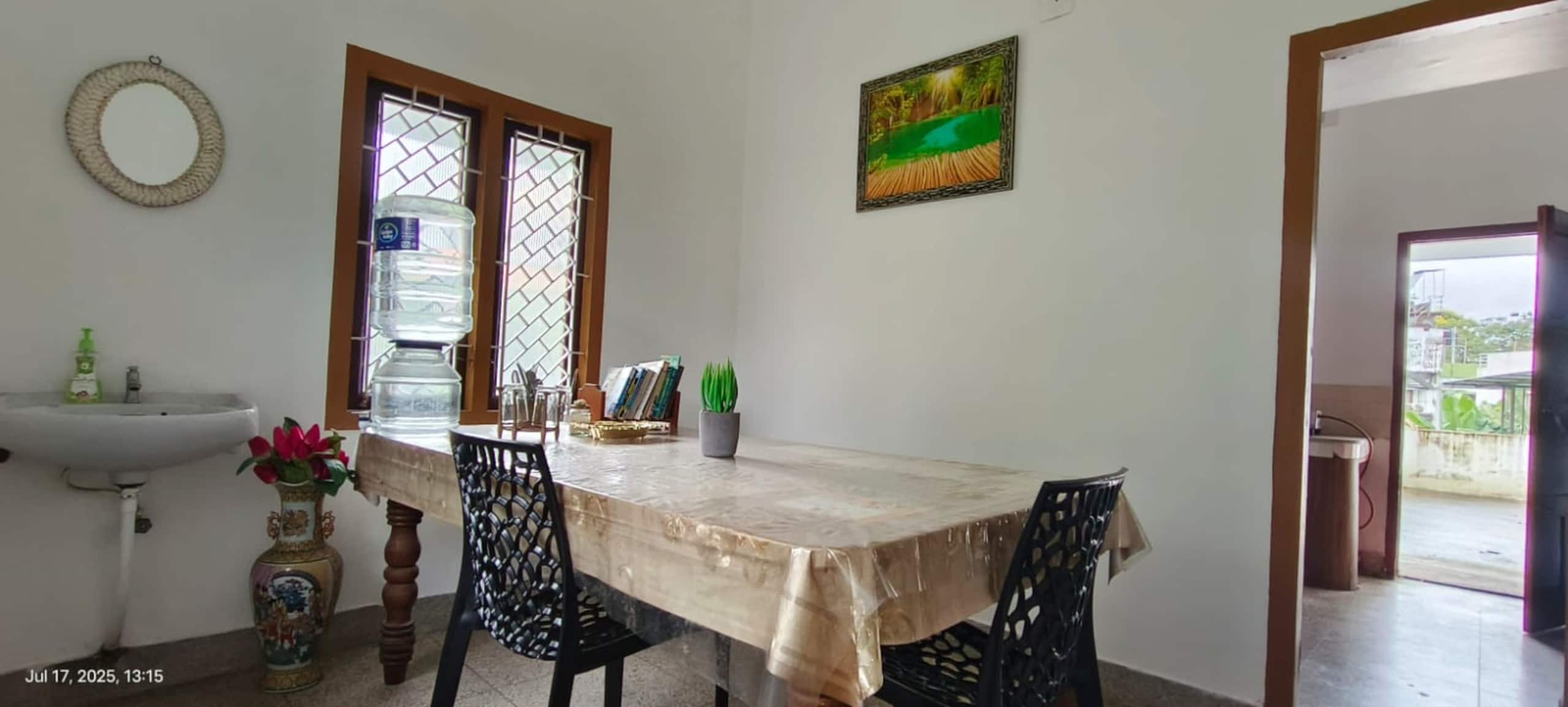 Breakfast incl. AC room central Fort kochi Grade1 21