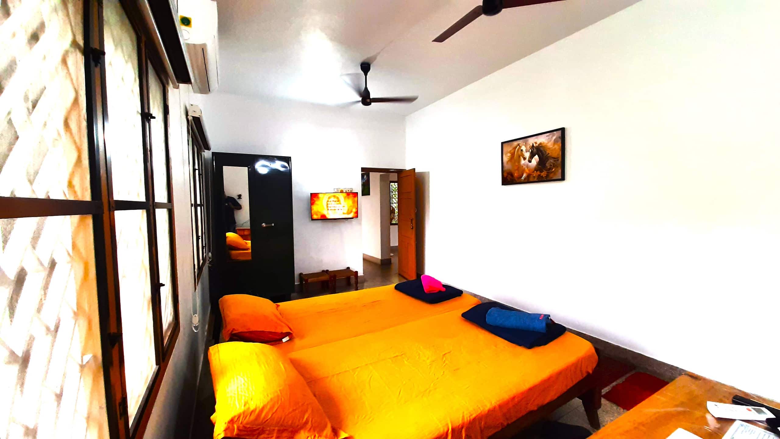 Breakfast incl. AC room central Fort kochi Grade1 3