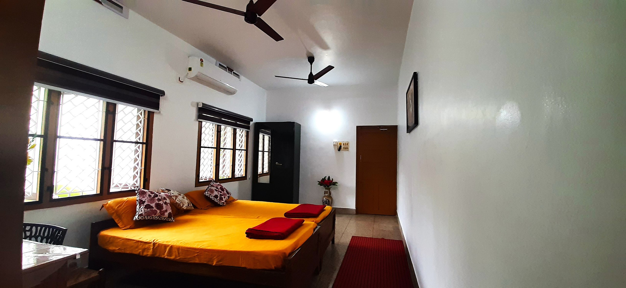 Breakfast incl. AC room central Fort kochi Grade1 4