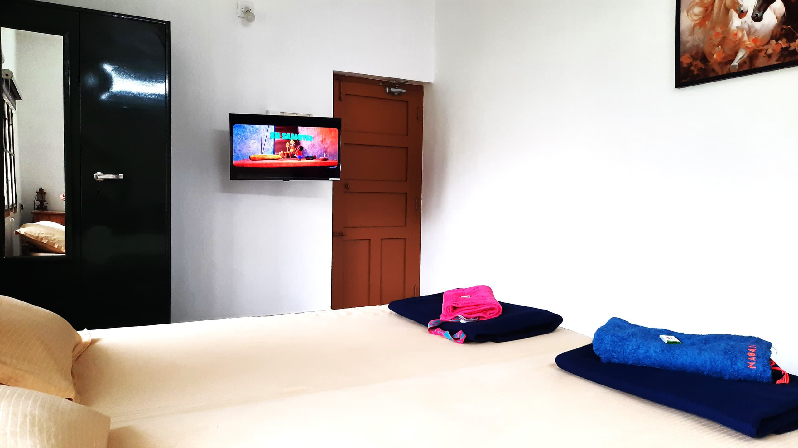 Breakfast incl. AC room central Fort kochi Grade1 6