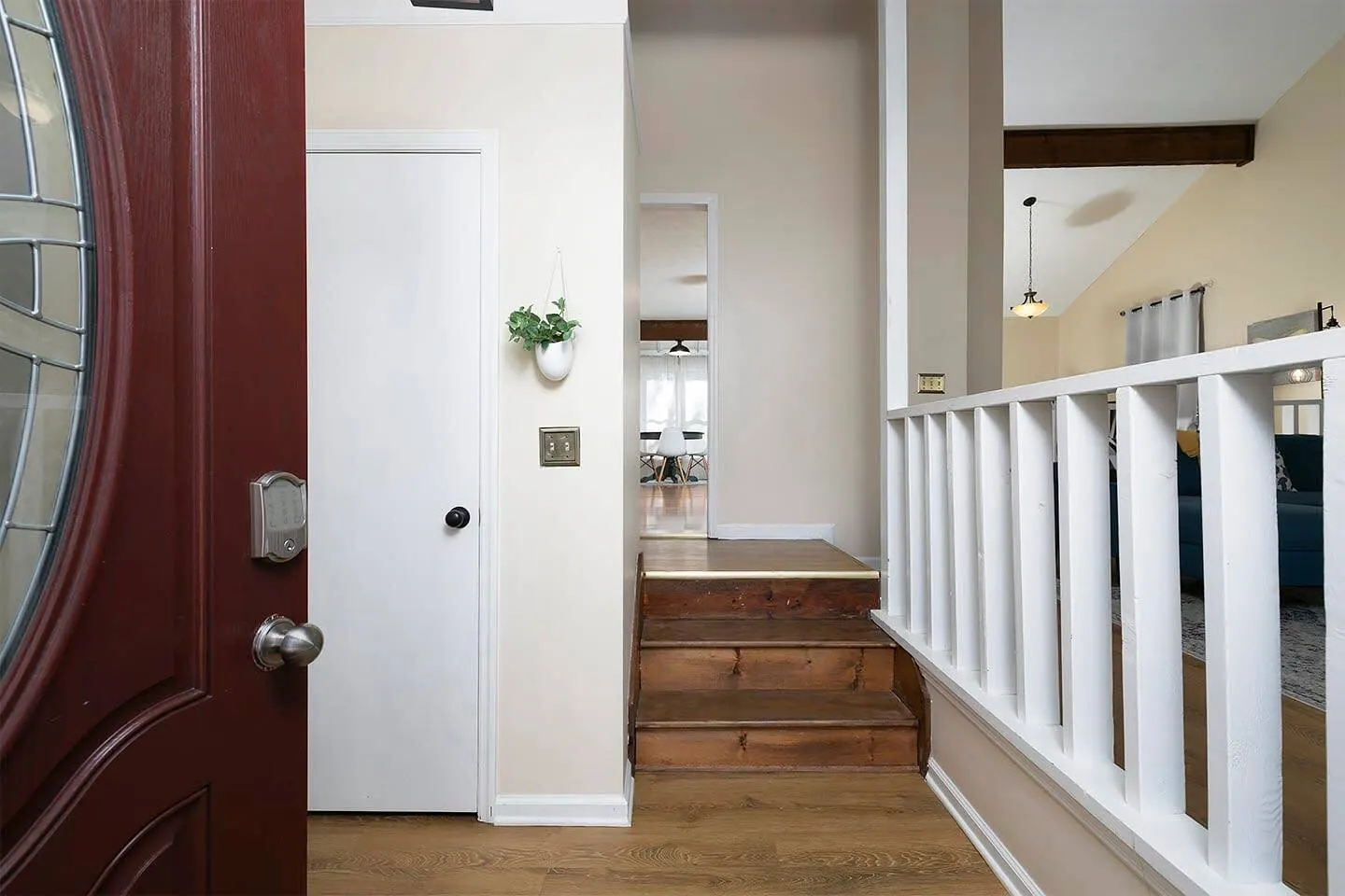 Renovated Farmhouse Near Six Flags — photo 4