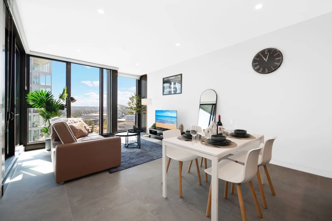 AccorView Luxury 1BR Suite Pool Gym Parking 13