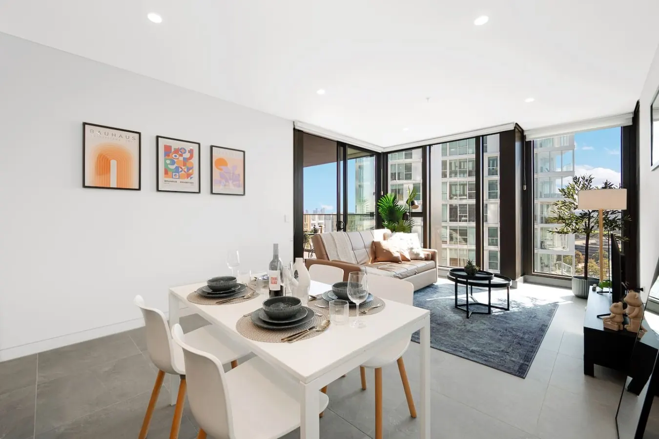 AccorView Luxury 1BR Suite Pool Gym Parking 14
