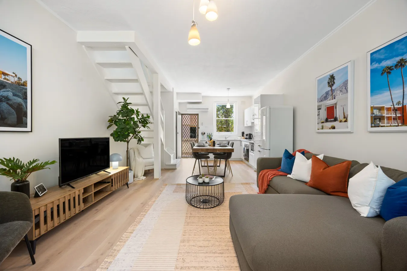 Hacienda at Henley—Chic Seaside Haven near Airport
