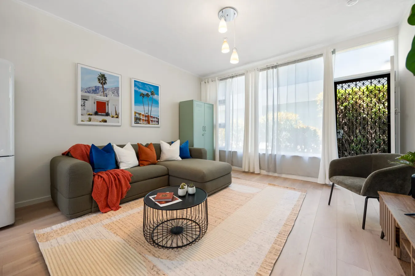 Hacienda at Henley—Chic Seaside Haven near Airport 4
