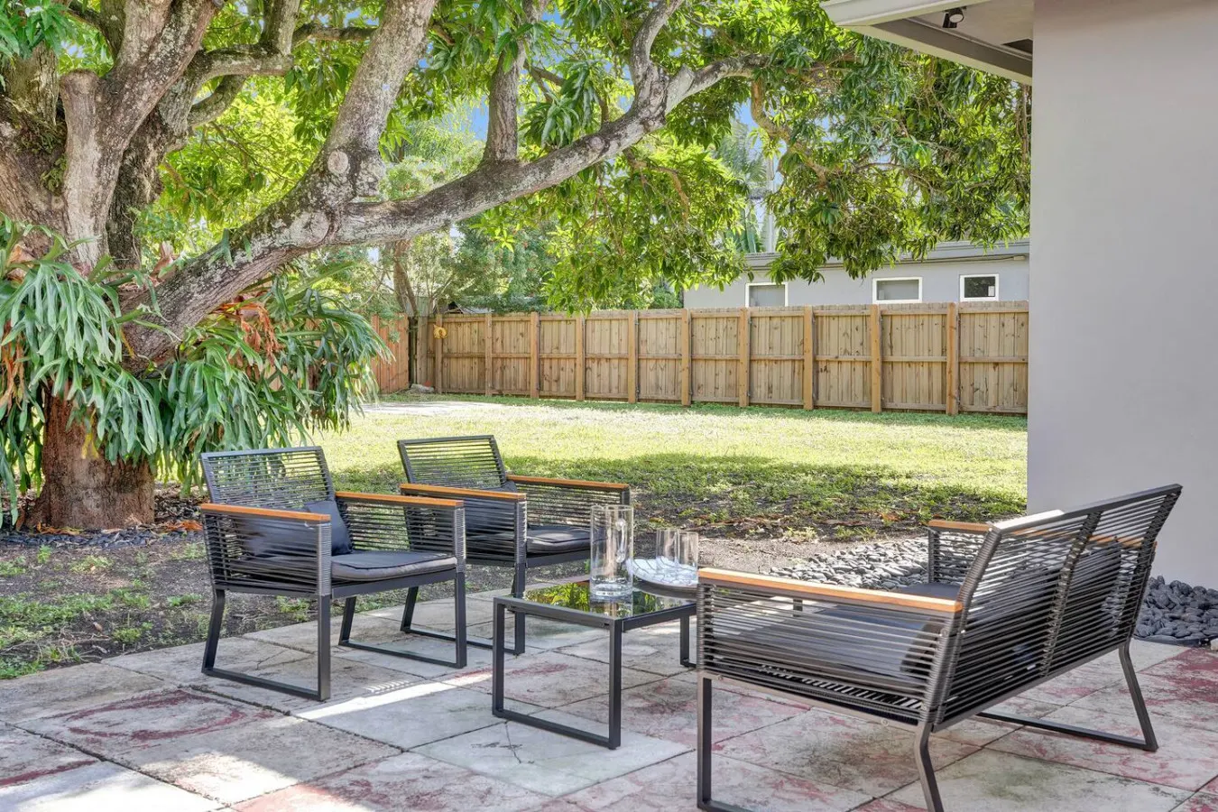 Stylish 2BR Game Room Big Yard Near Beach 9
