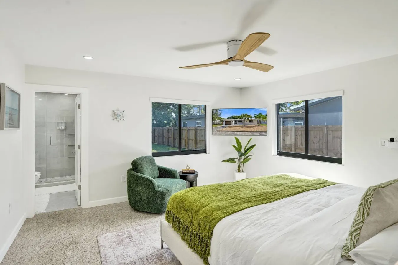Stylish 2BR Game Room Big Yard Near Beach 16
