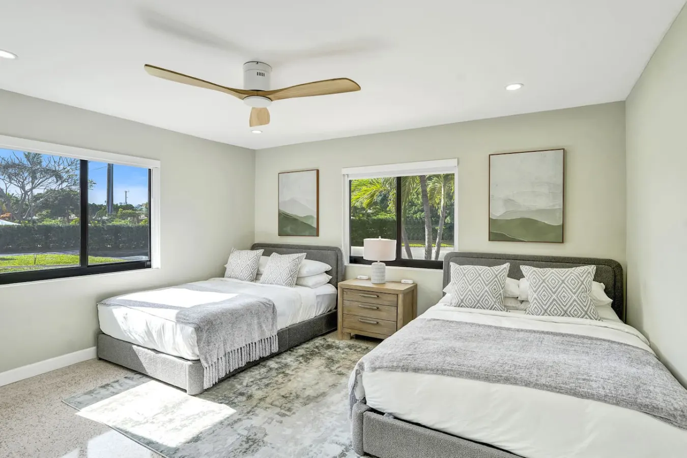 Stylish 2BR • Game Room • Big Yard • Near Beach — photo 5