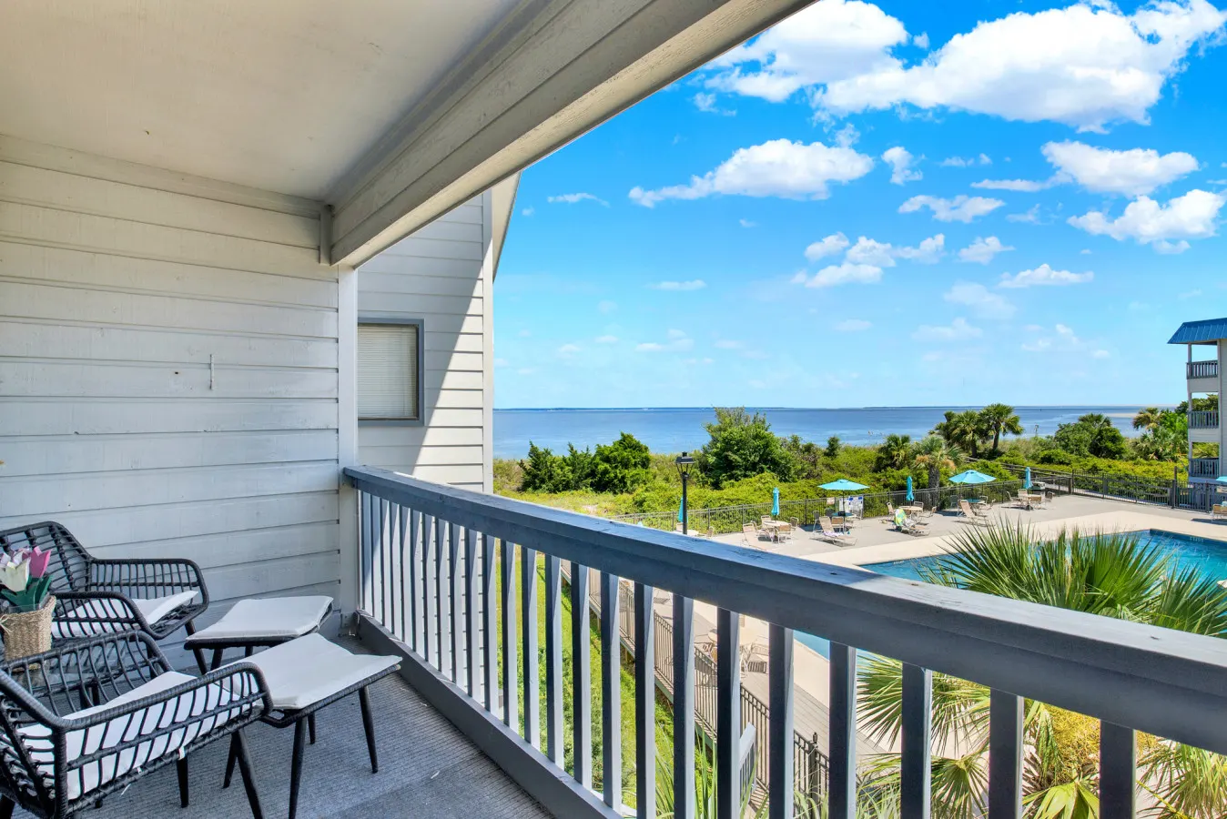 Oceanview Condo: 1 BR steps from Beach — photo 2
