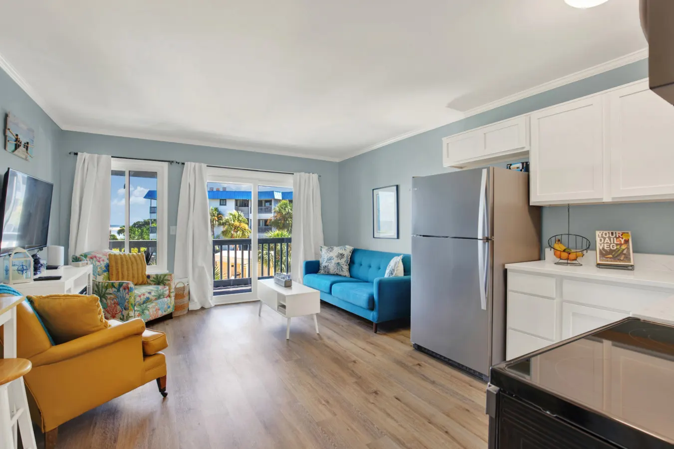 Oceanview Condo: 1 BR steps from Beach 10