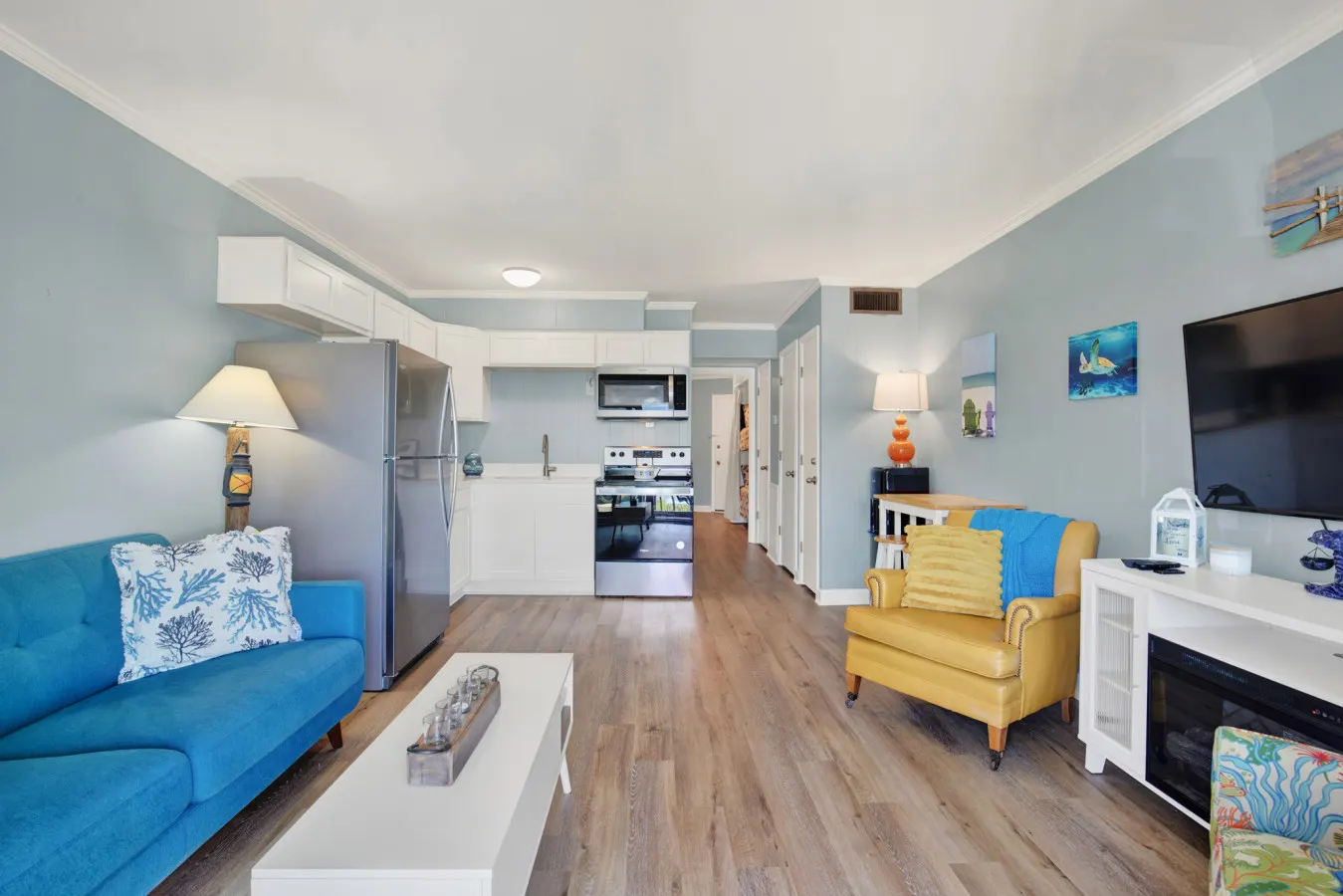 Oceanview Condo: 1 BR steps from Beach 11