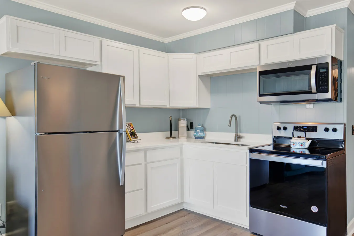 Oceanview Condo: 1 BR steps from Beach 15