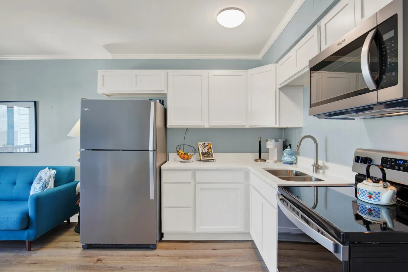 Oceanview Condo: 1 BR steps from Beach 16