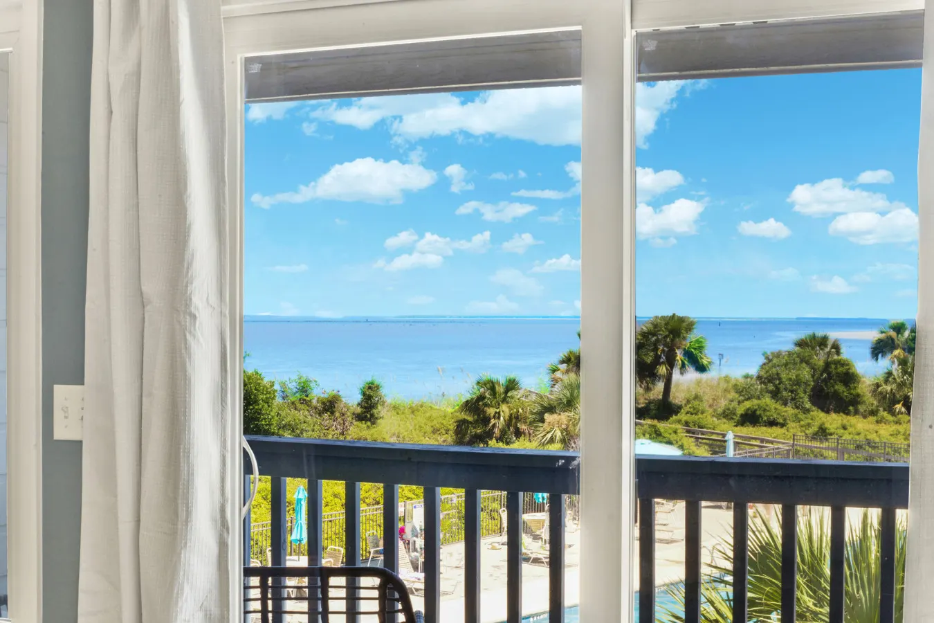 Oceanview Condo: 1 BR steps from Beach 20