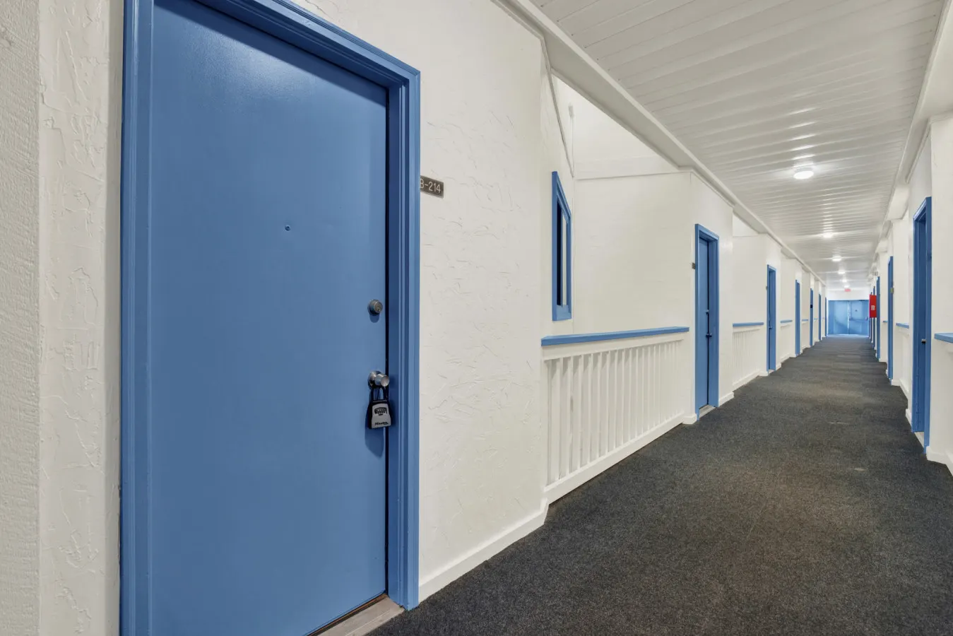 Oceanview Condo: 1 BR steps from Beach — photo 4
