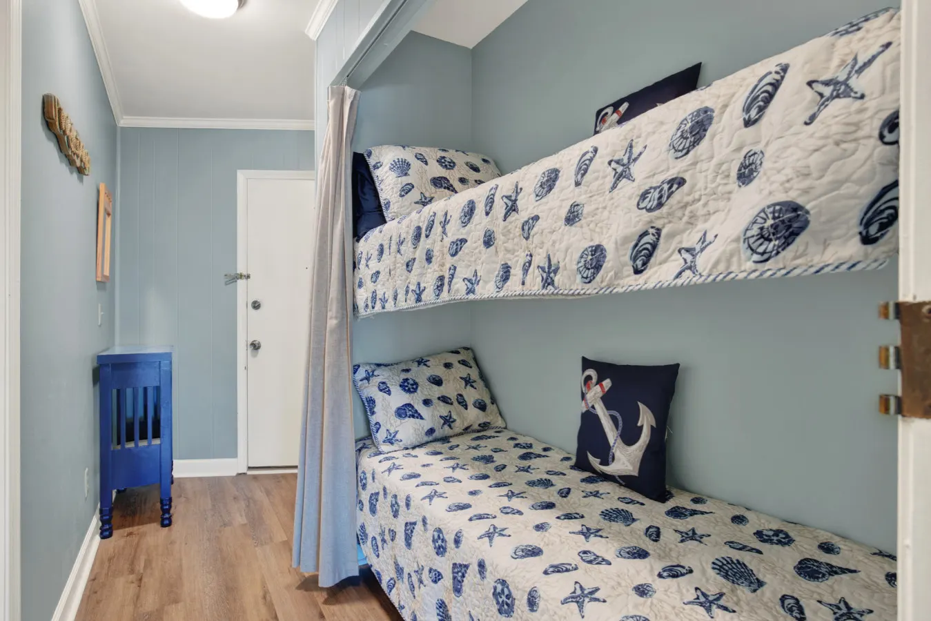 Oceanview Condo: 1 BR steps from Beach 7