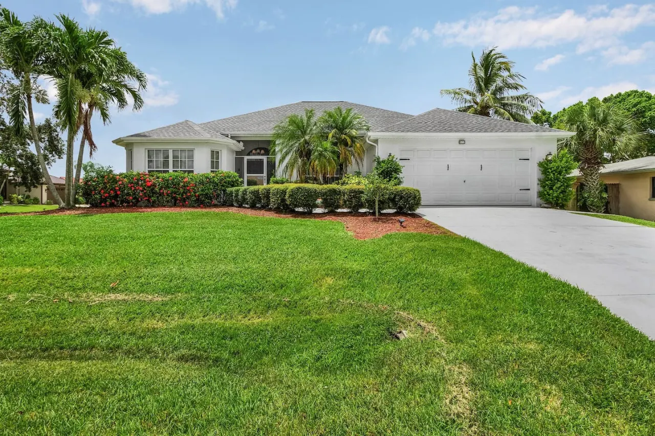 Endless Summer Sanctuary*Peaceful Pool Home* 9