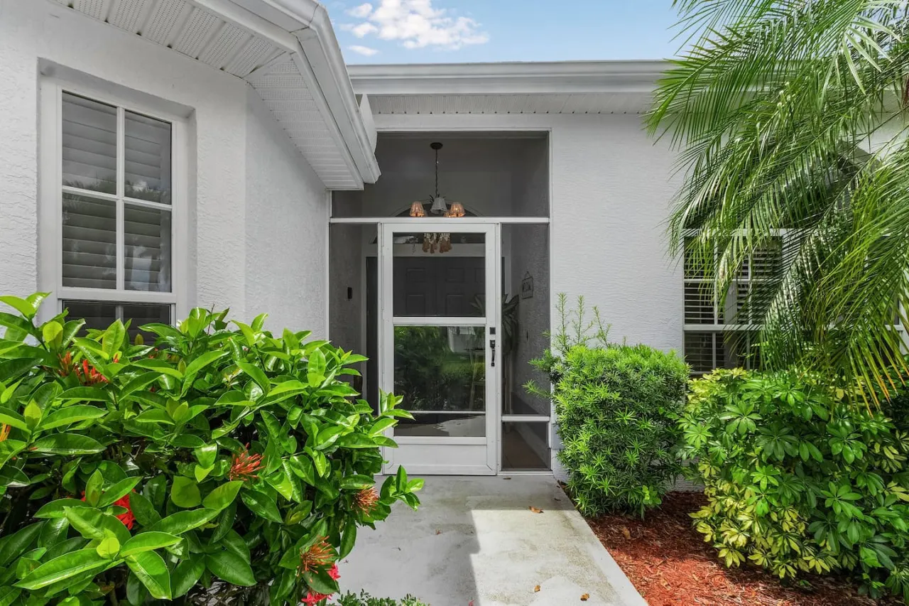 Endless Summer Sanctuary*Peaceful Pool Home* 10