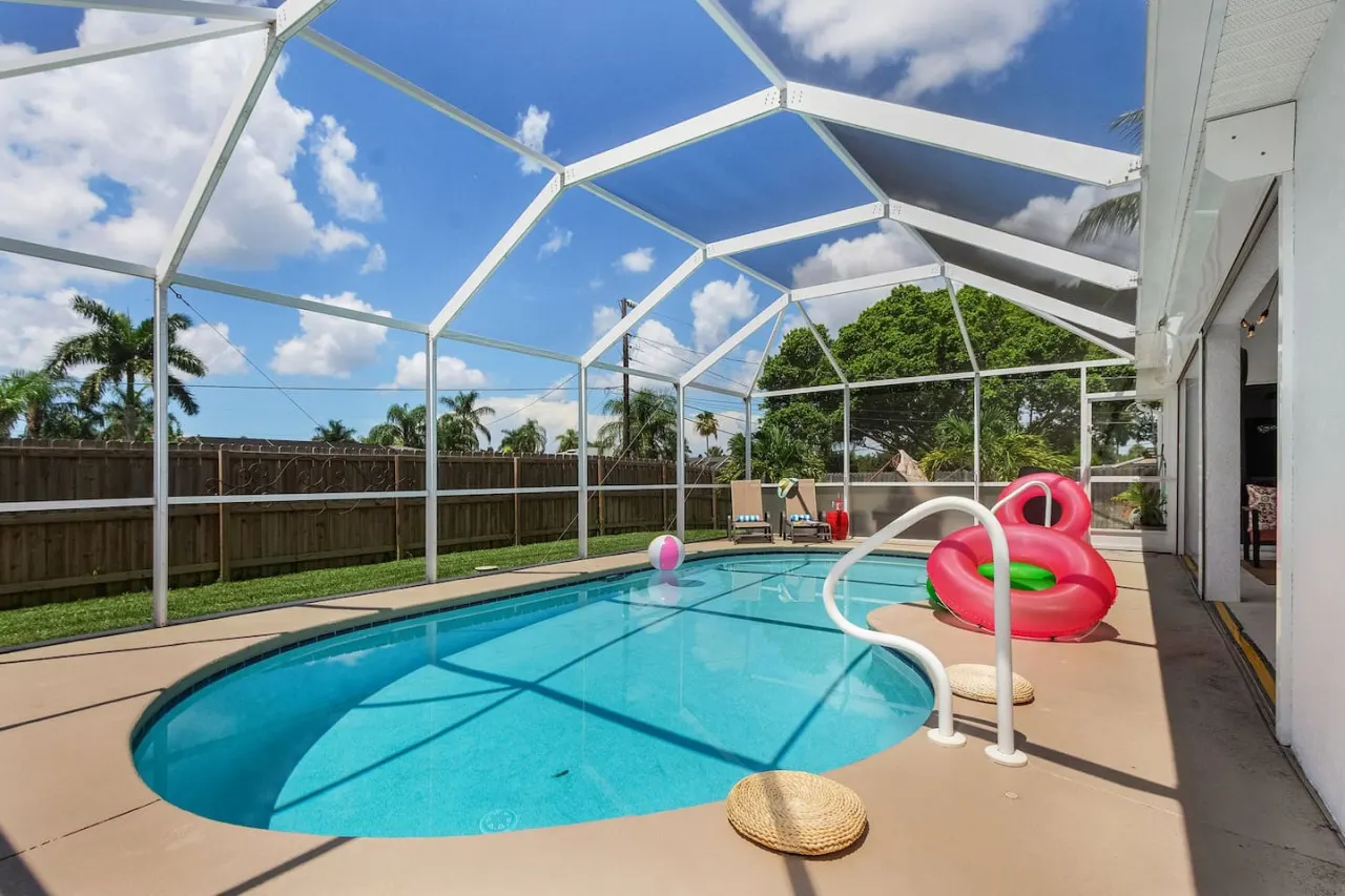 Endless Summer Sanctuary*Peaceful Pool Home* 6