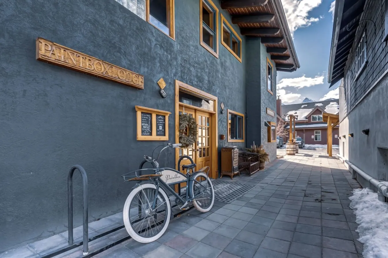 Downtown Canmore-4 Guests 14