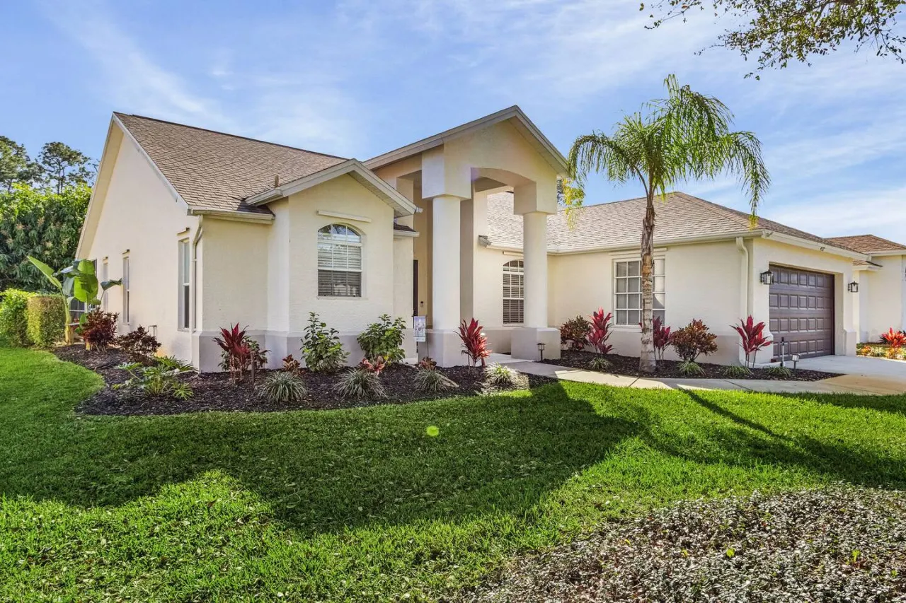 Serene Pool Home in Briarwood Gated Community-Naples 6