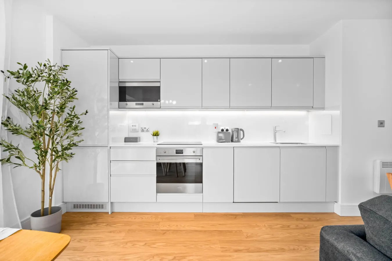 Modern Apartment * 2 Bedroom * Balcony* Parking — photo 3