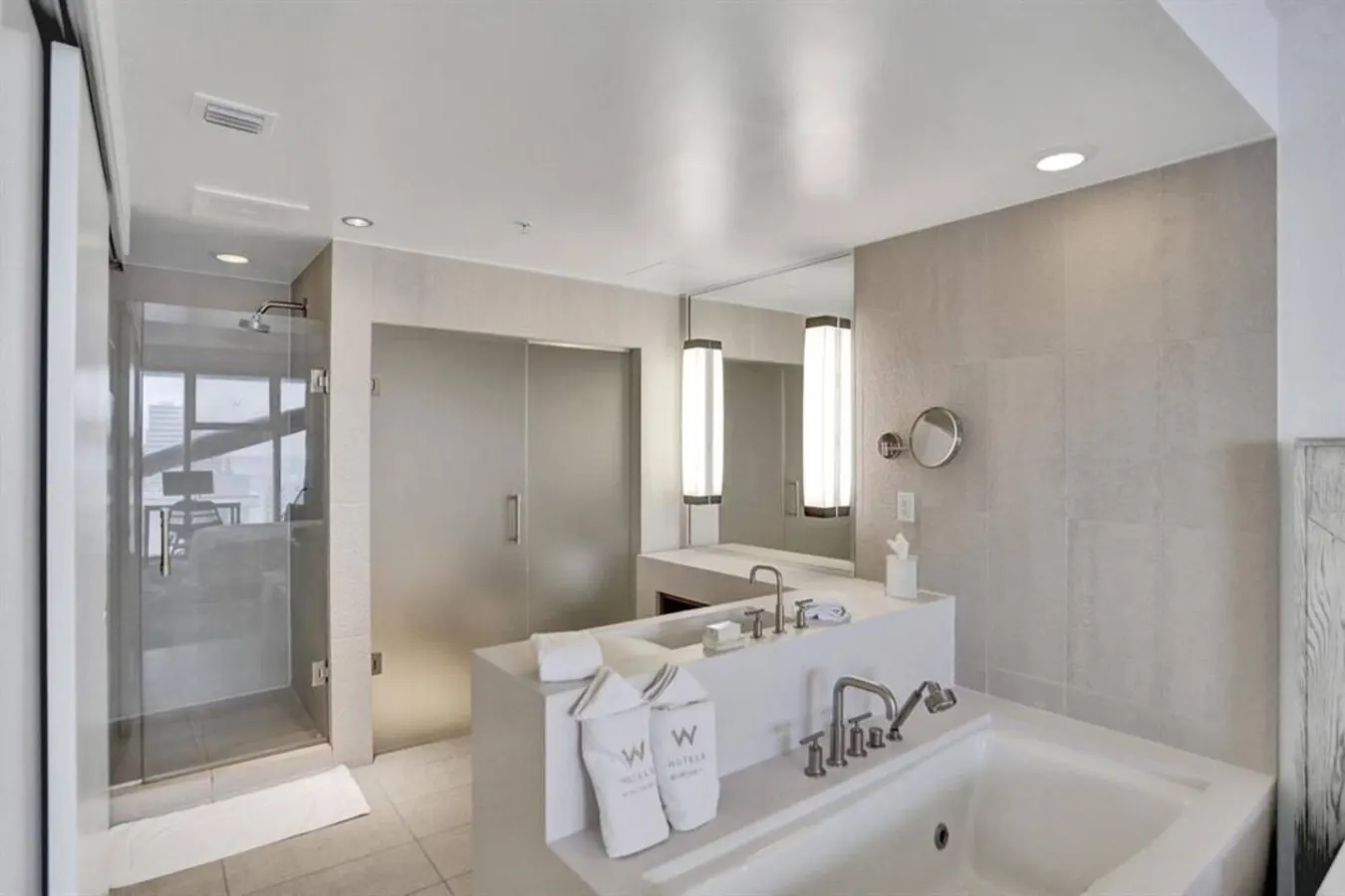 Luxury Modern Apartment- 18th High Floor- 2 KING 17