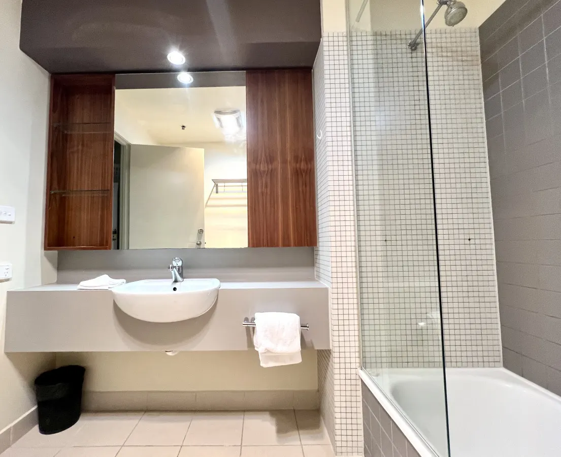 Fantastic 4BR in CBD by Readyset 13