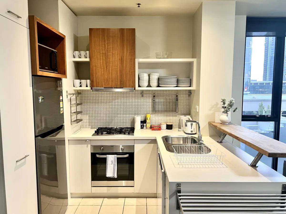 Fantastic 4BR in CBD by Readyset 4