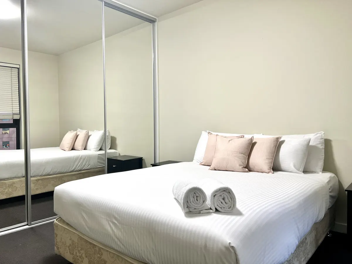 Fantastic 4BR in CBD by Readyset 7
