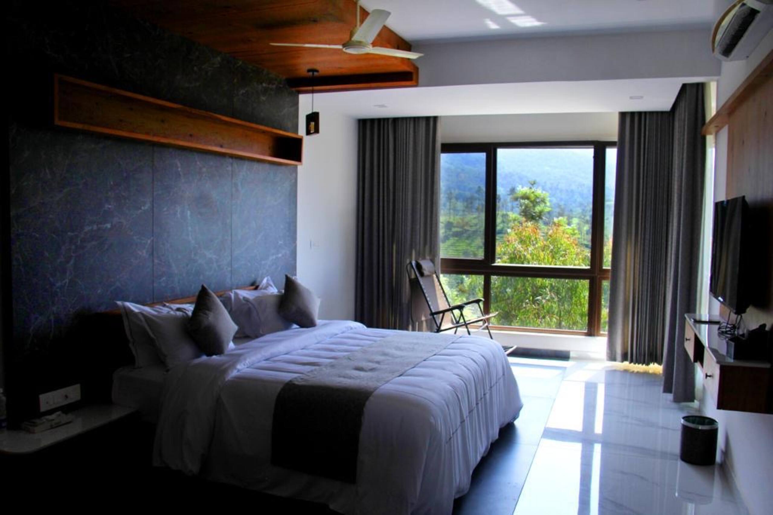 Evergreen Haven | Infinity Pool | Vythiri 3
