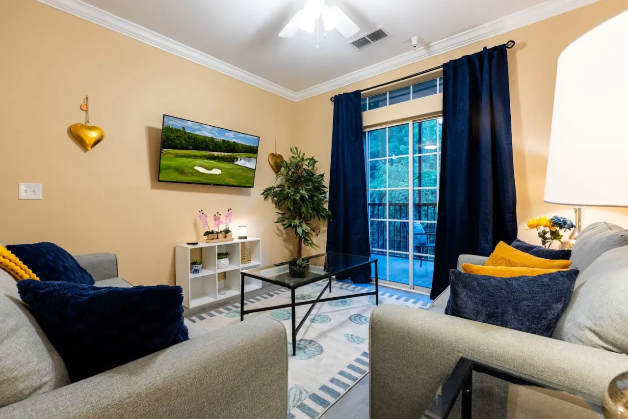 Cozy 2BR Escape Near Disney 2