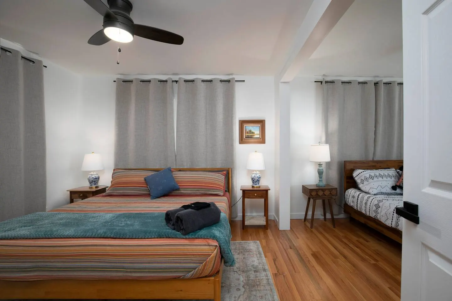 Newly Renovated Cozy Rustic Home 10min from Truist — photo 3