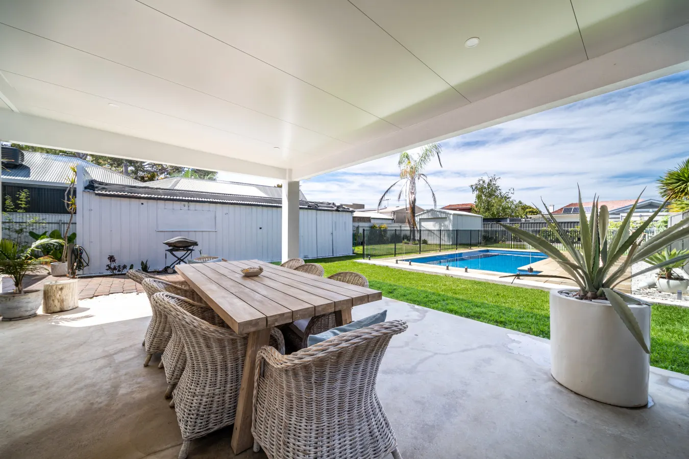 Summer Breeze—A Coastal Poolside Retreat