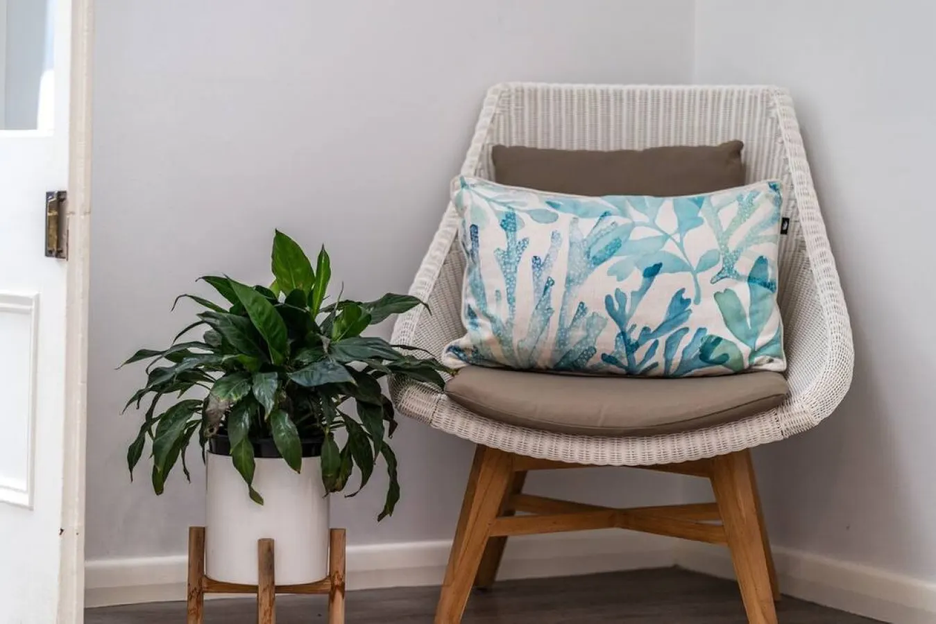 Summer Breeze—A Coastal Poolside Retreat 9