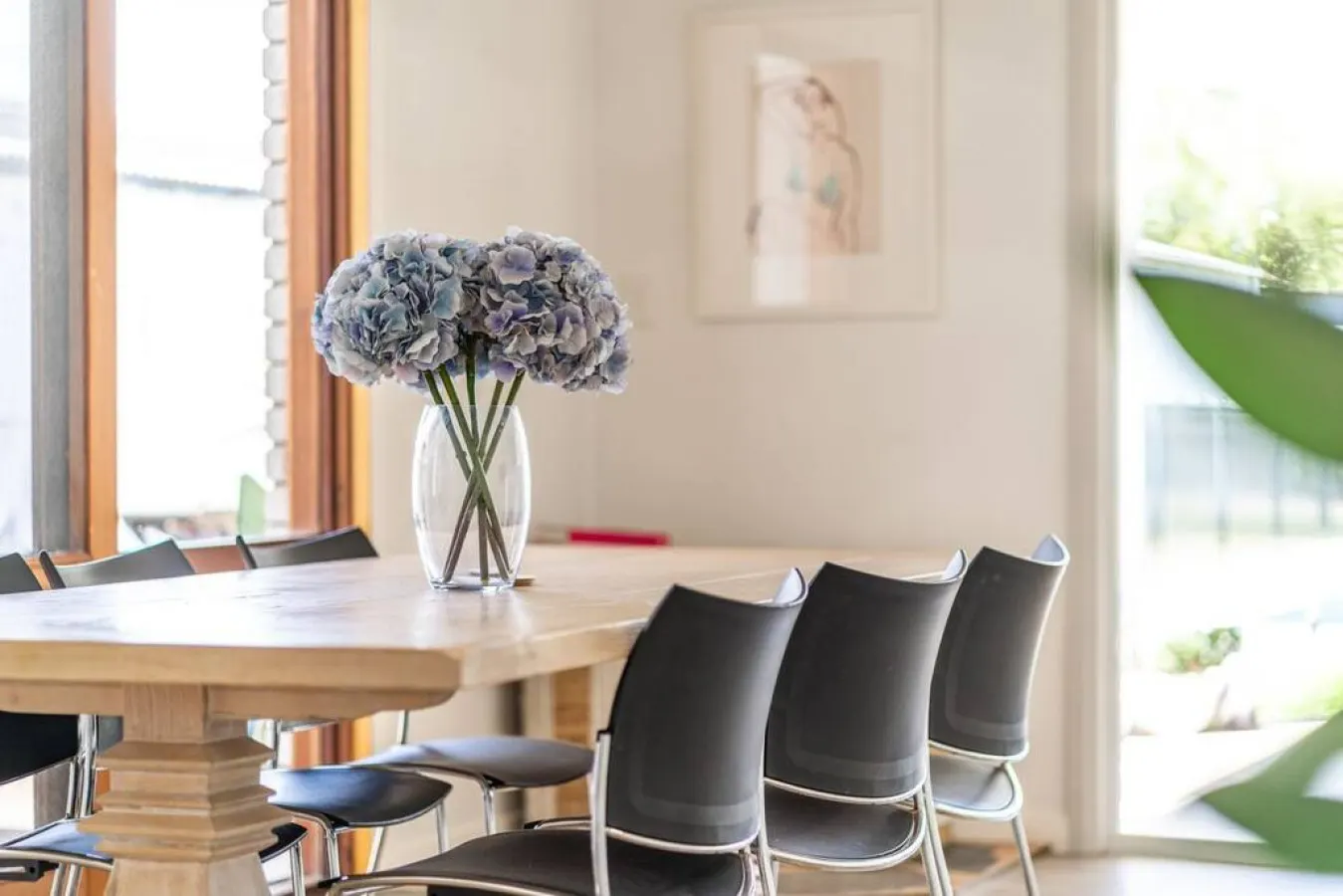 Summer Breeze—A Coastal Poolside Retreat 15