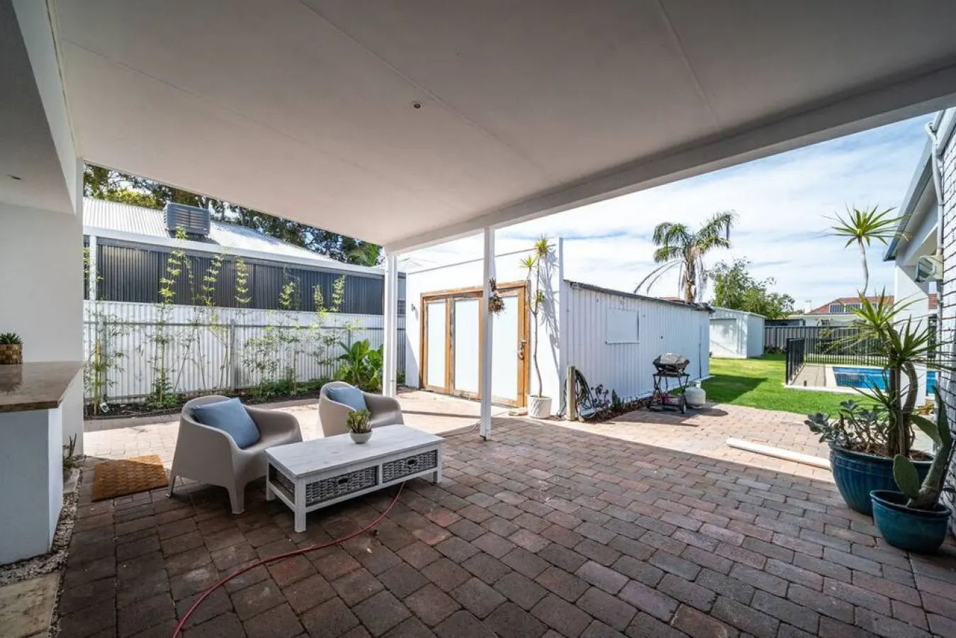 Summer Breeze—A Coastal Poolside Retreat 16