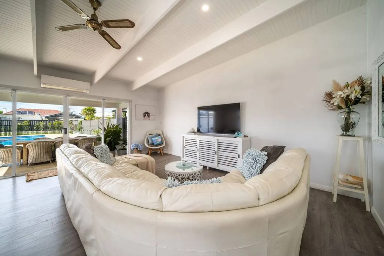 Summer Breeze—A Coastal Poolside Retreat 8