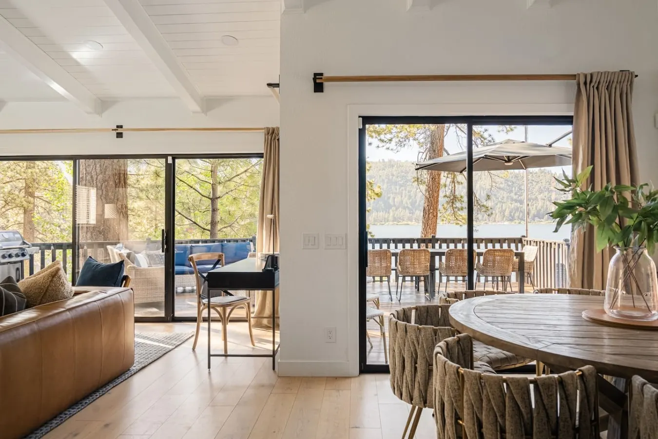 TheLakeHouz Private Dock, Hot Tub w/ Lake Views 15