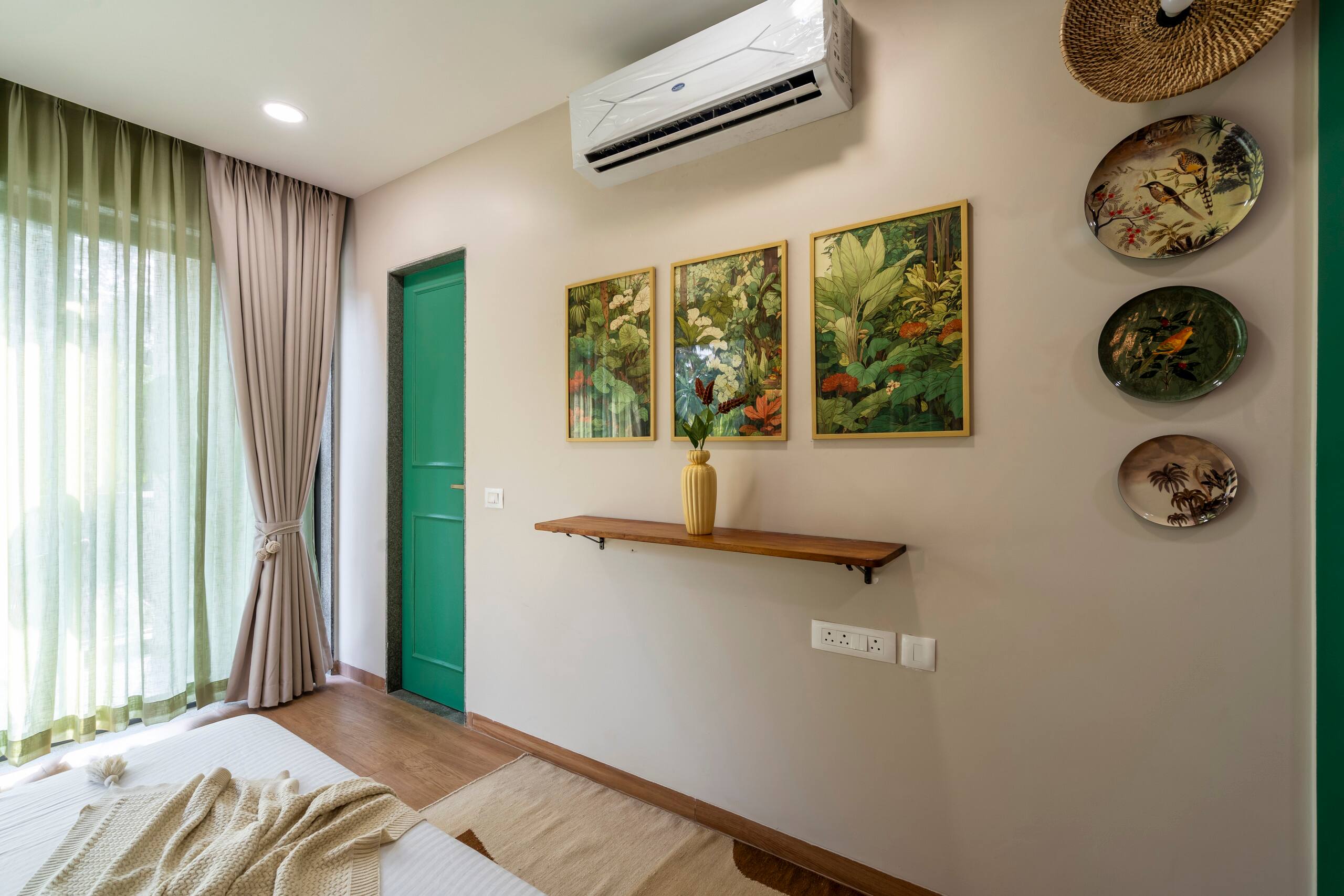 Sea Breeze Stays - The Tropical Cozy 1BHK 27