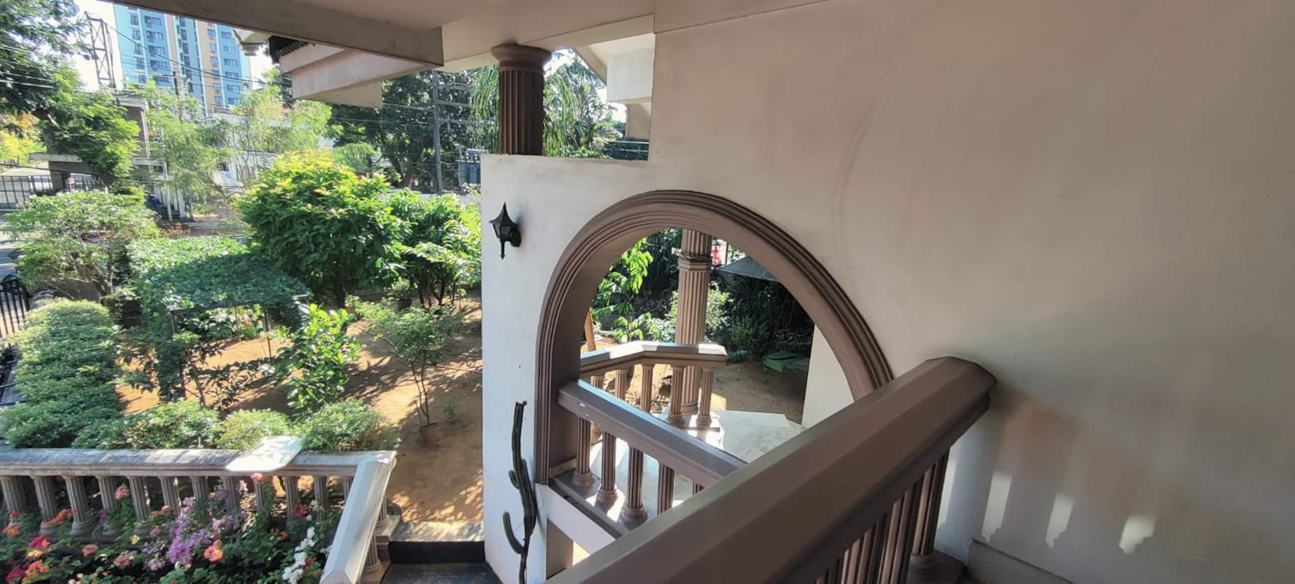A Garden Hideaway 18