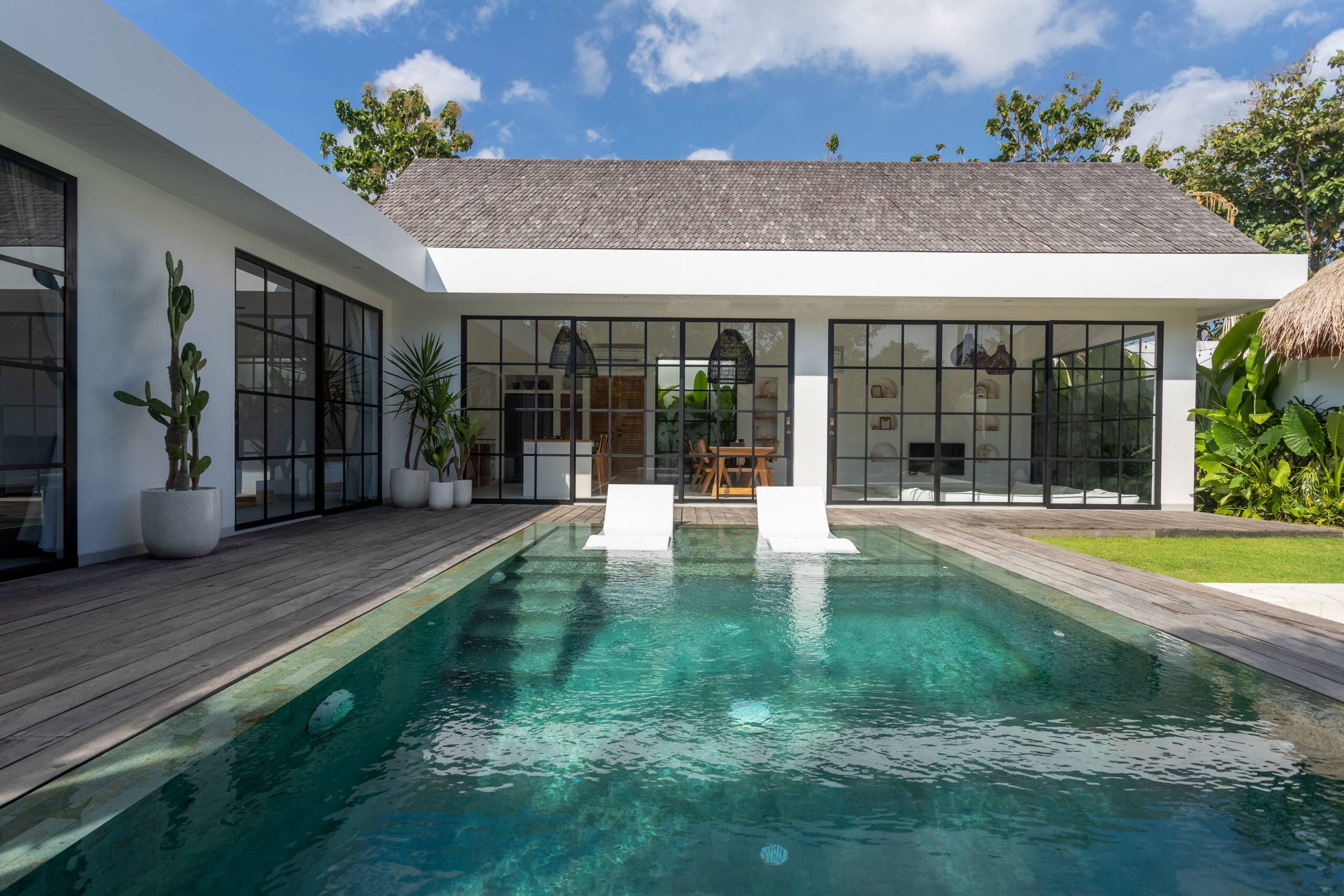 The Young Villas: Brand new 3 Br villa in Bingin — photo 3