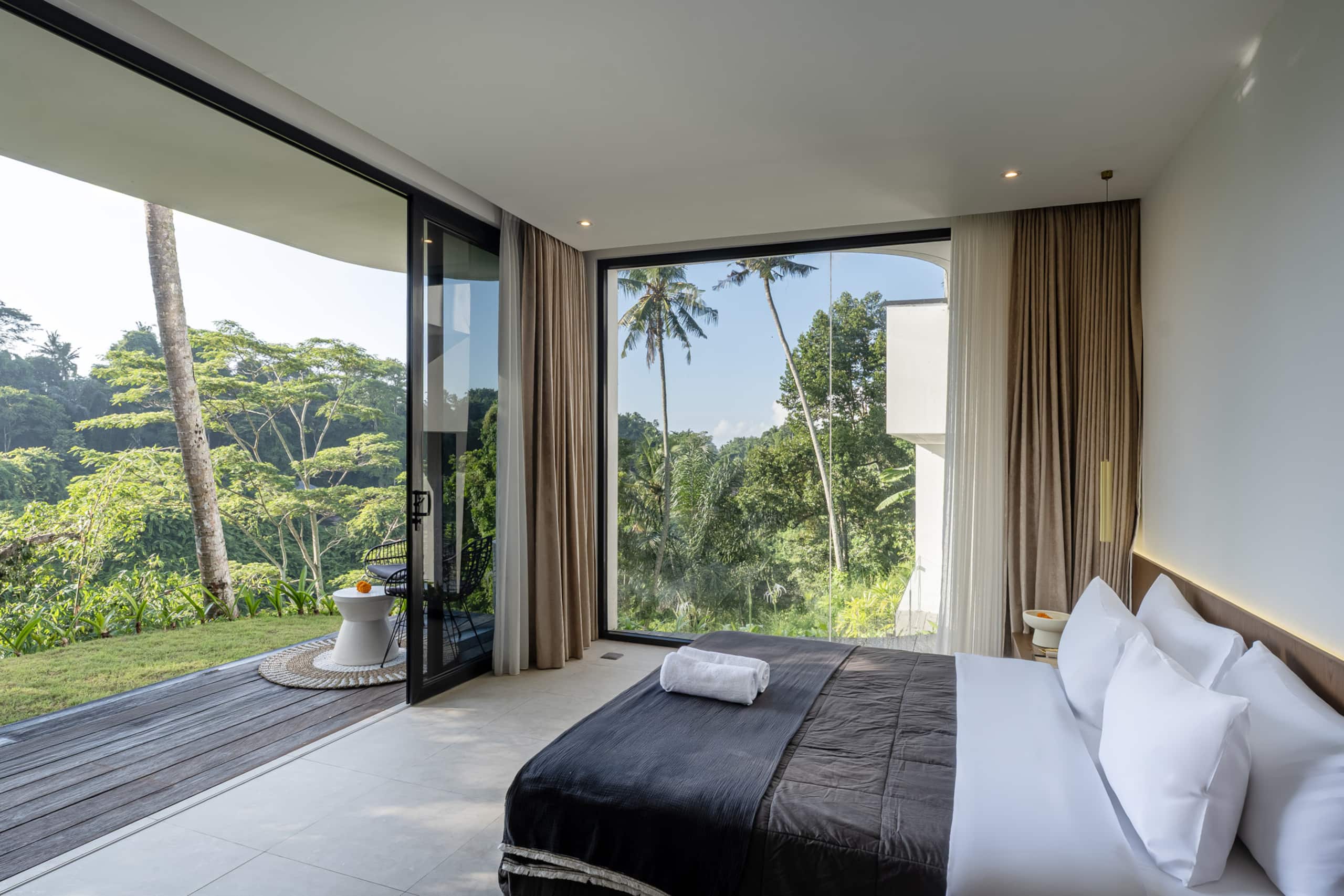 Supreme Villa 4BR Ubud Epic Pool Sunrise Canyon 29