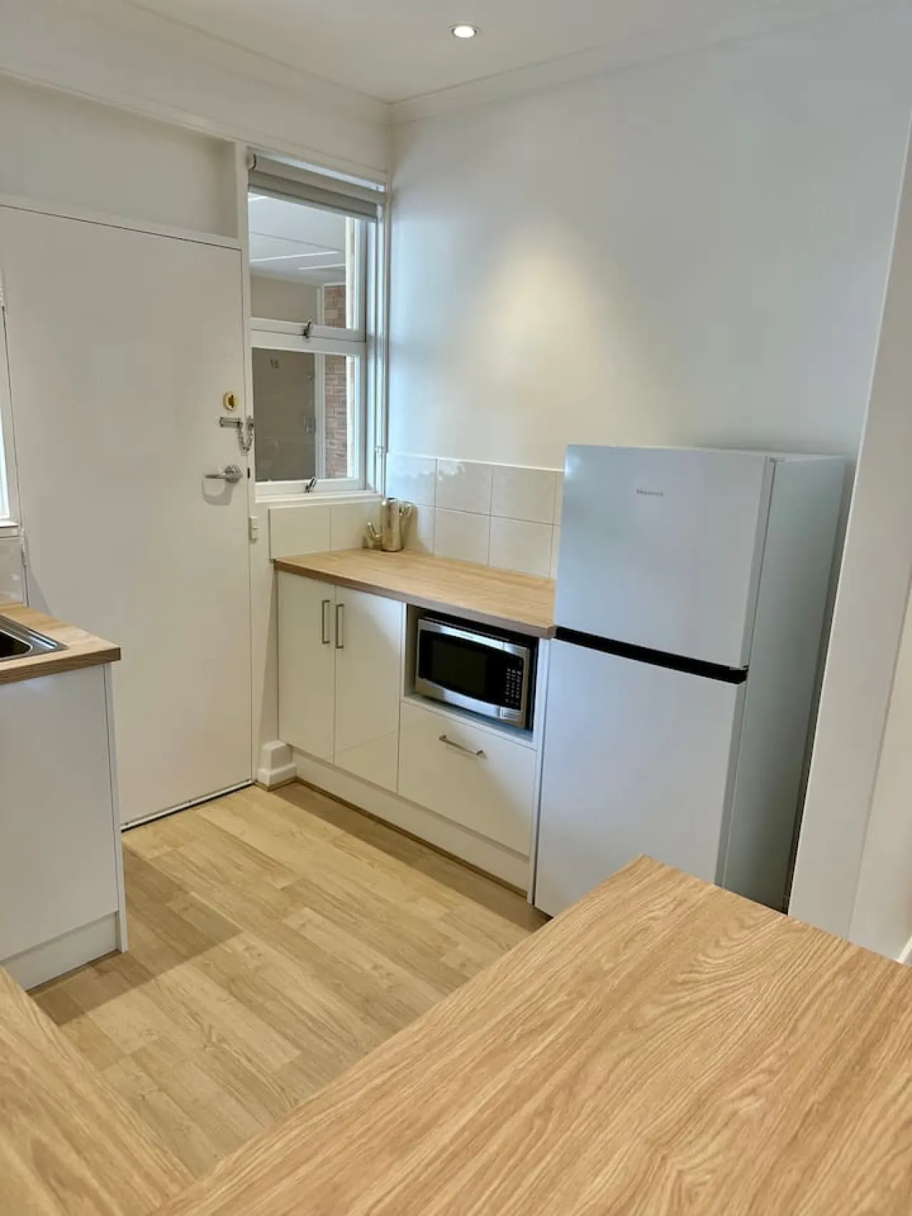 Beachy Keen on Moseley—Laid-Back Stay by the Jetty 12