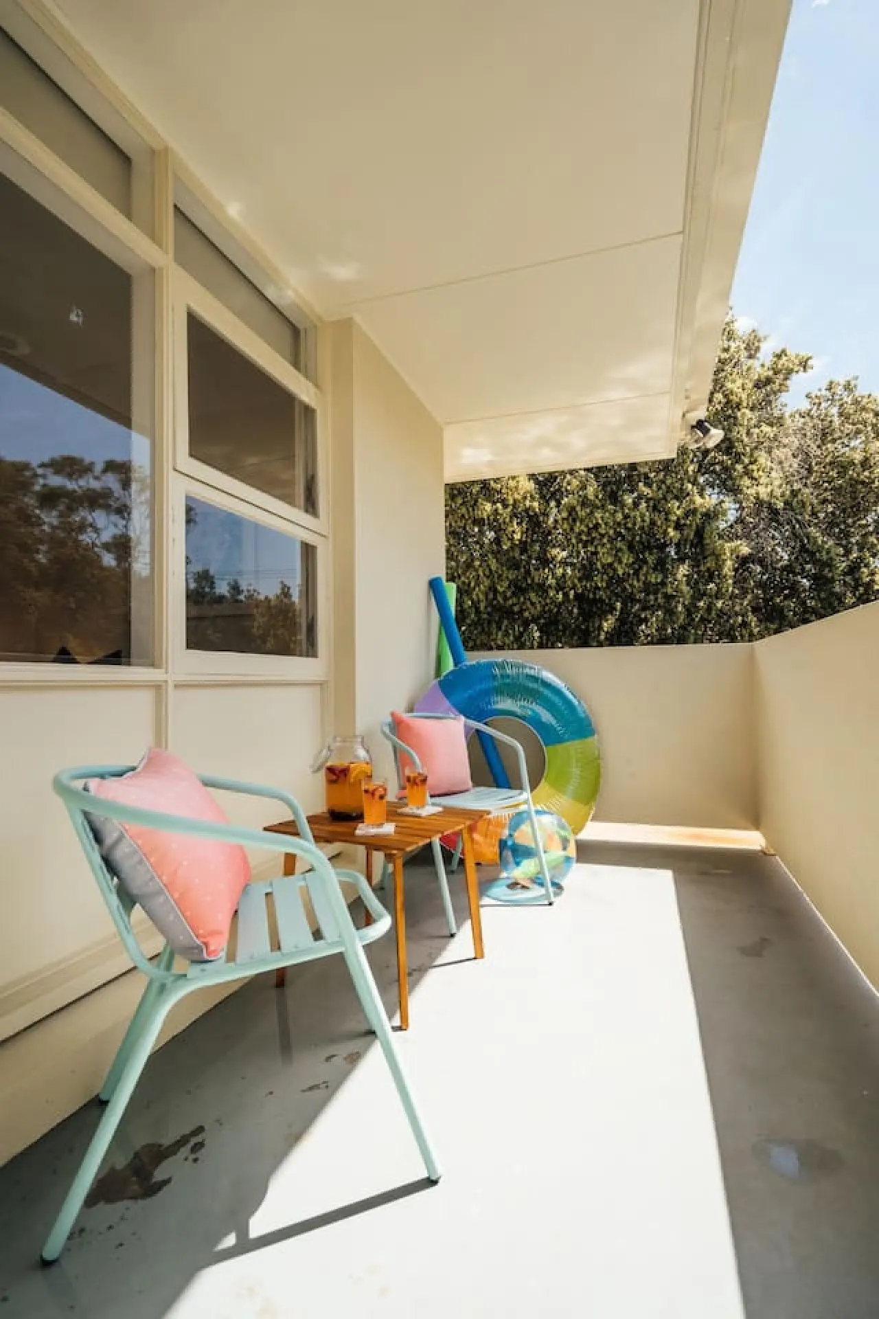 Beachy Keen on Moseley—Laid-Back Stay by the Jetty 3