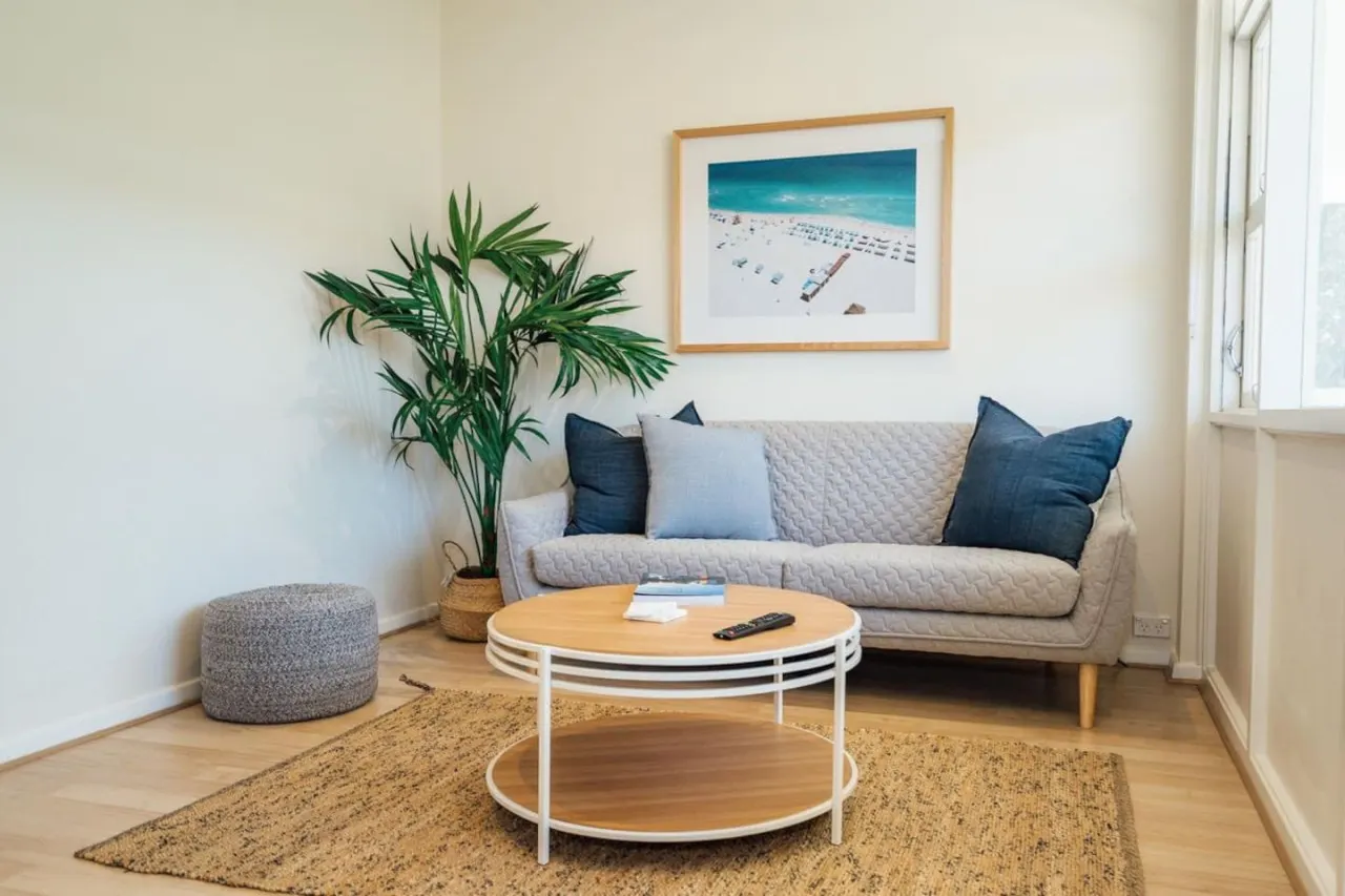 Beachy Keen on Moseley—Laid-Back Stay by the Jetty 6