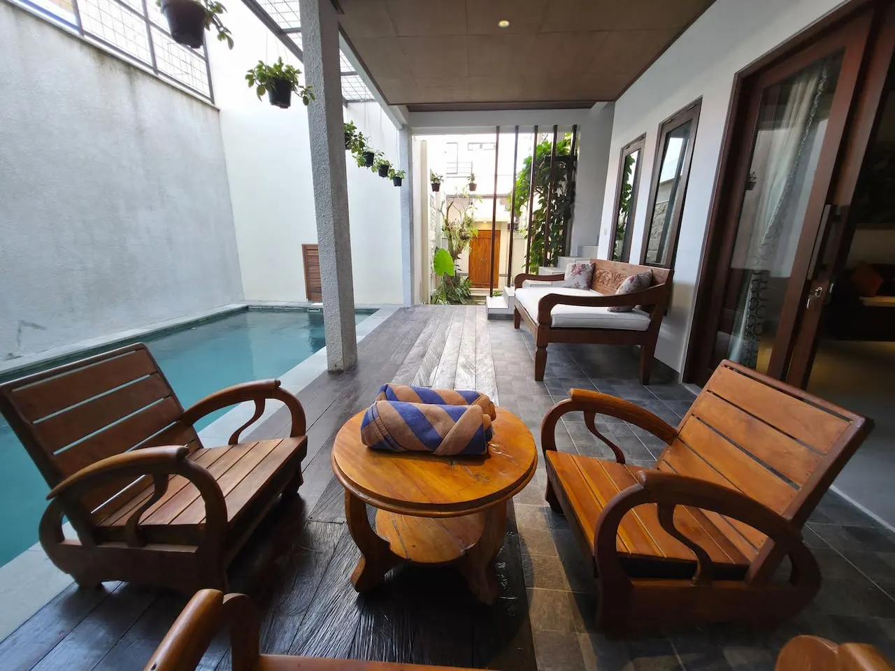 Brand New Classic 3BR Pool Villa Near Berawa Beach