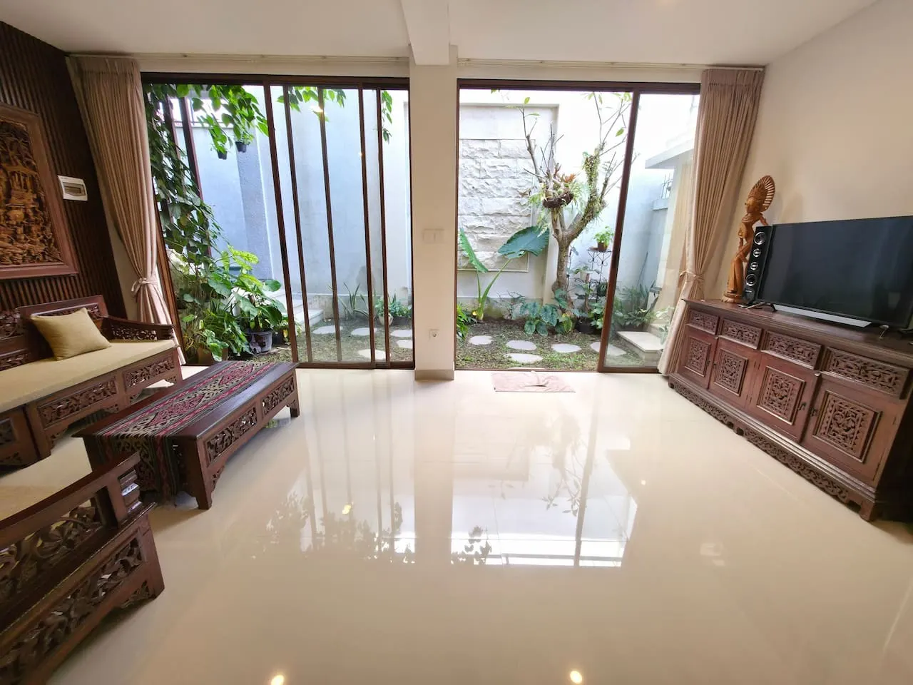 Brand New Classic 3BR Pool Villa Near Berawa Beach 10