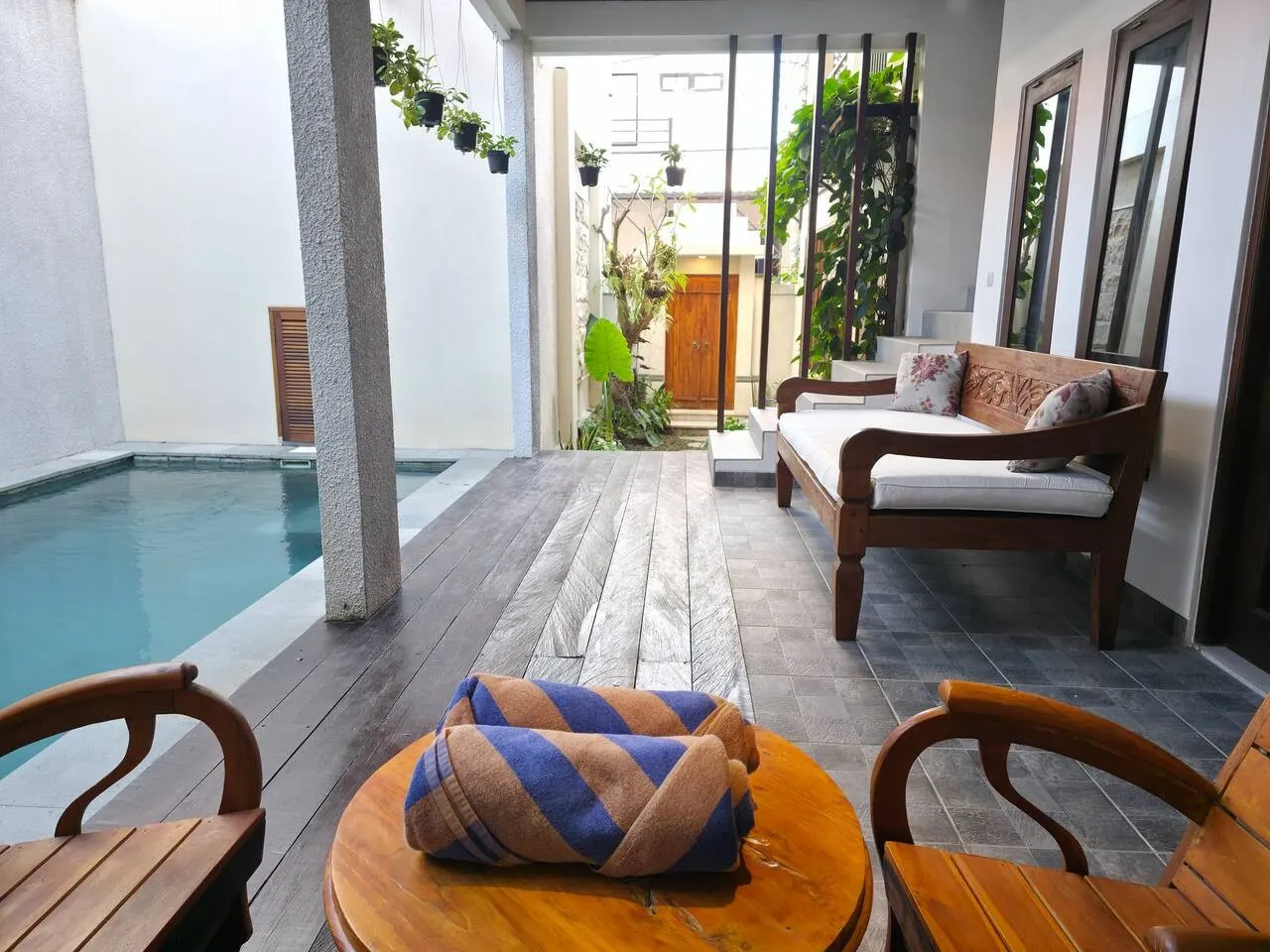Brand New Classic 3BR Pool Villa Near Berawa Beach 19
